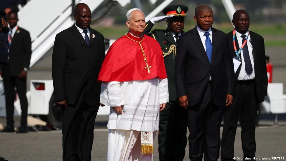 Pope Leo downplays tensions with Trump, reaffirms call for peace