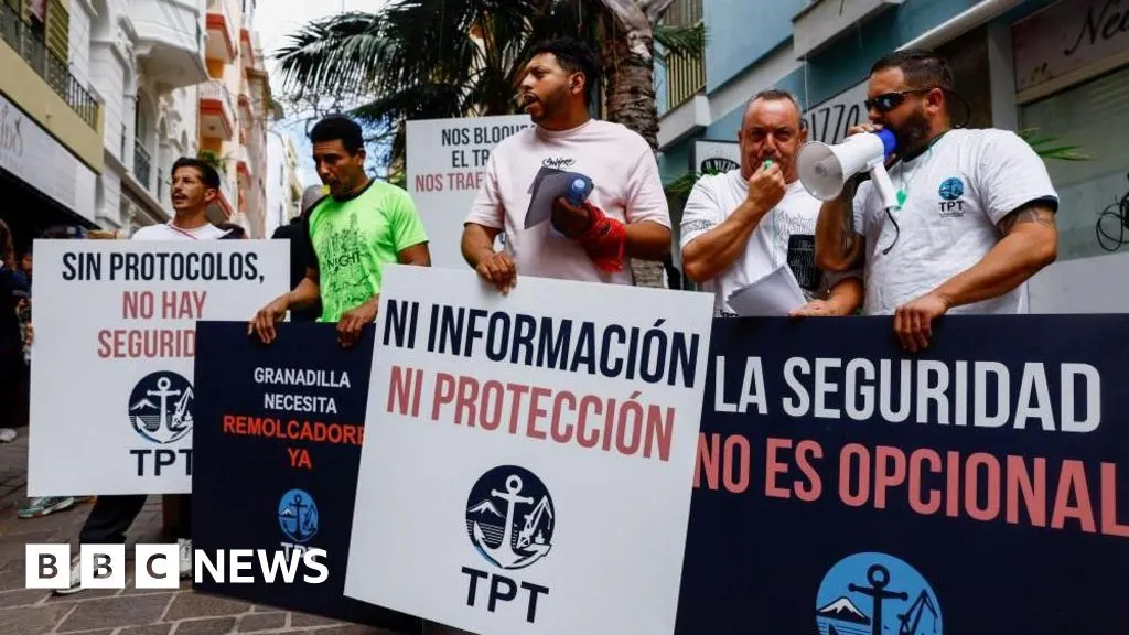 Tenerife residents express anxiety and frustration as hantavirus-linked ship approaches