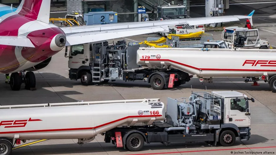 Your next flight might cost more AND arrive late, and it's the Strait of Hormuz's fault