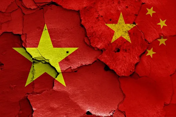 Vietnam and China hold hands and call it 'strategic destiny' - South China Sea still awkward