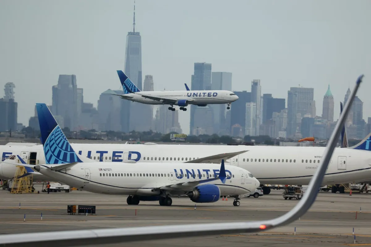 United Airlines flight strikes truck and light pole before landing at Newark Airport